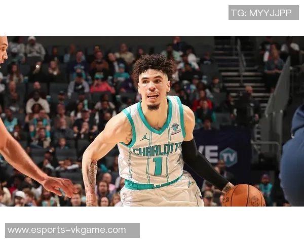 足球场上的纤瘦奇才 这些瘦小球星如何突破身体局限成就辉煌职业生涯 足球场上的纤瘦奇才 这些瘦小球星如何突破身体局限成就辉煌职业生涯